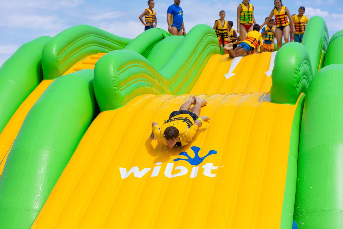 Le Wave — toboggan aquatique